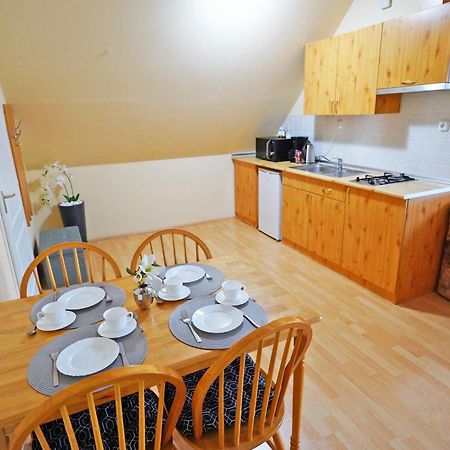 Apartman Brigitte Buekfuerdo Exteriör bild
