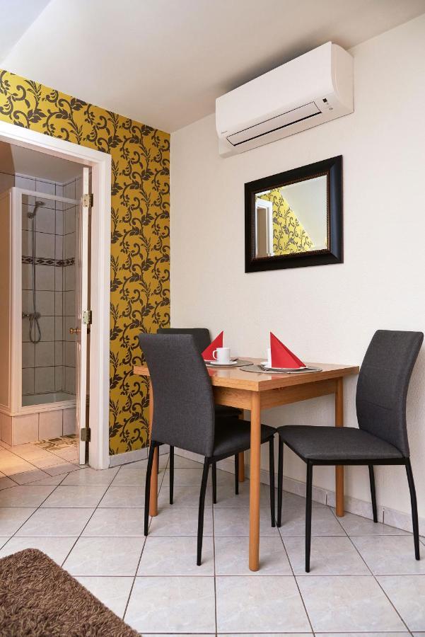 Apartman Brigitte Buekfuerdo Exteriör bild