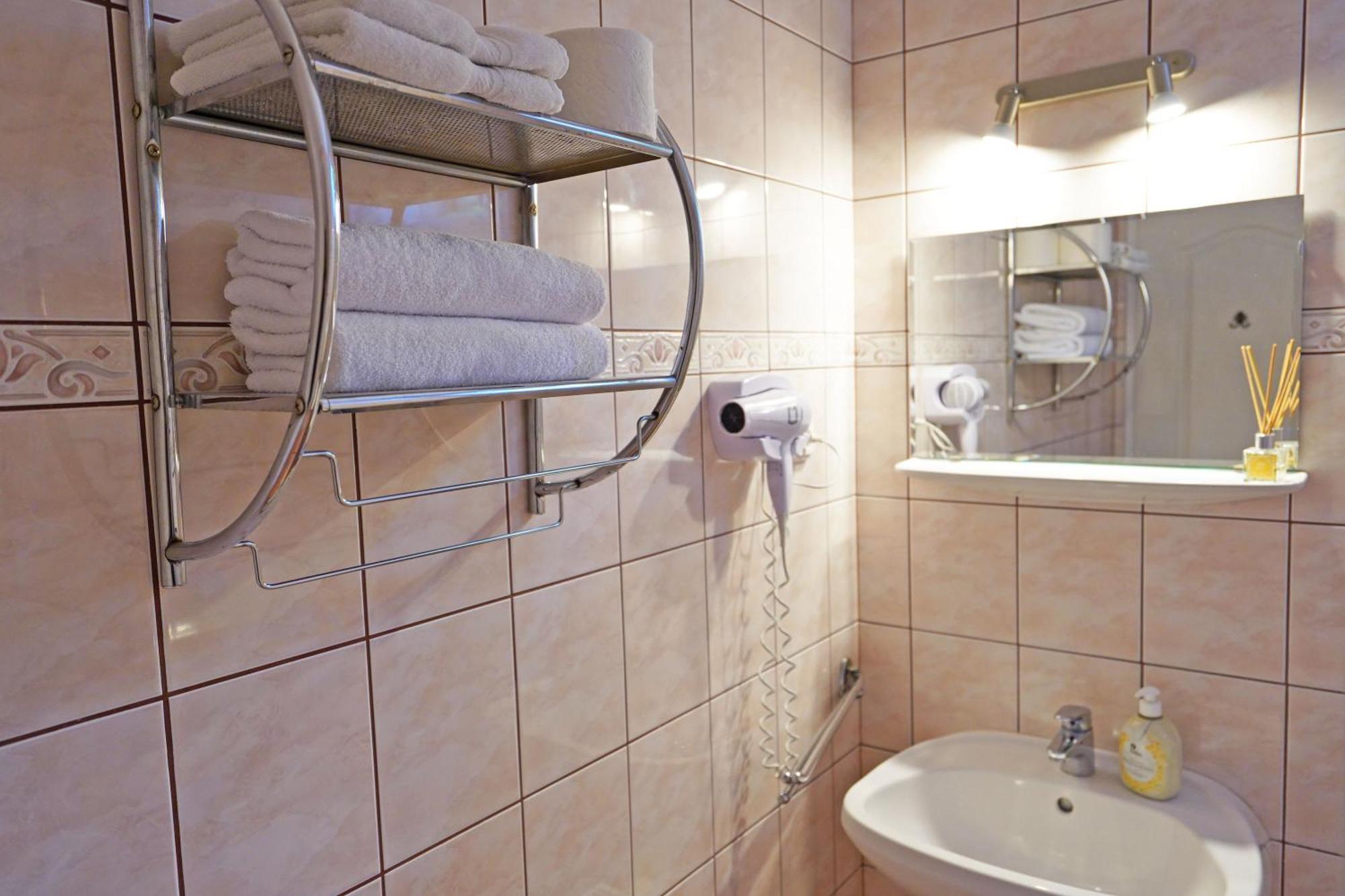 Apartman Brigitte Buekfuerdo Exteriör bild