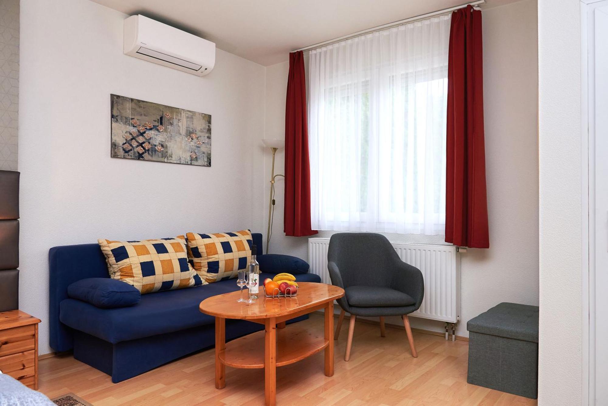 Apartman Brigitte Buekfuerdo Exteriör bild